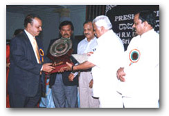 Excellence in Exports from Karnataka to Dr. Muhammed Majeed - Best Export Award Overall - GOLD